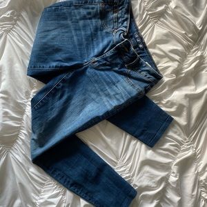 Maurices jeans